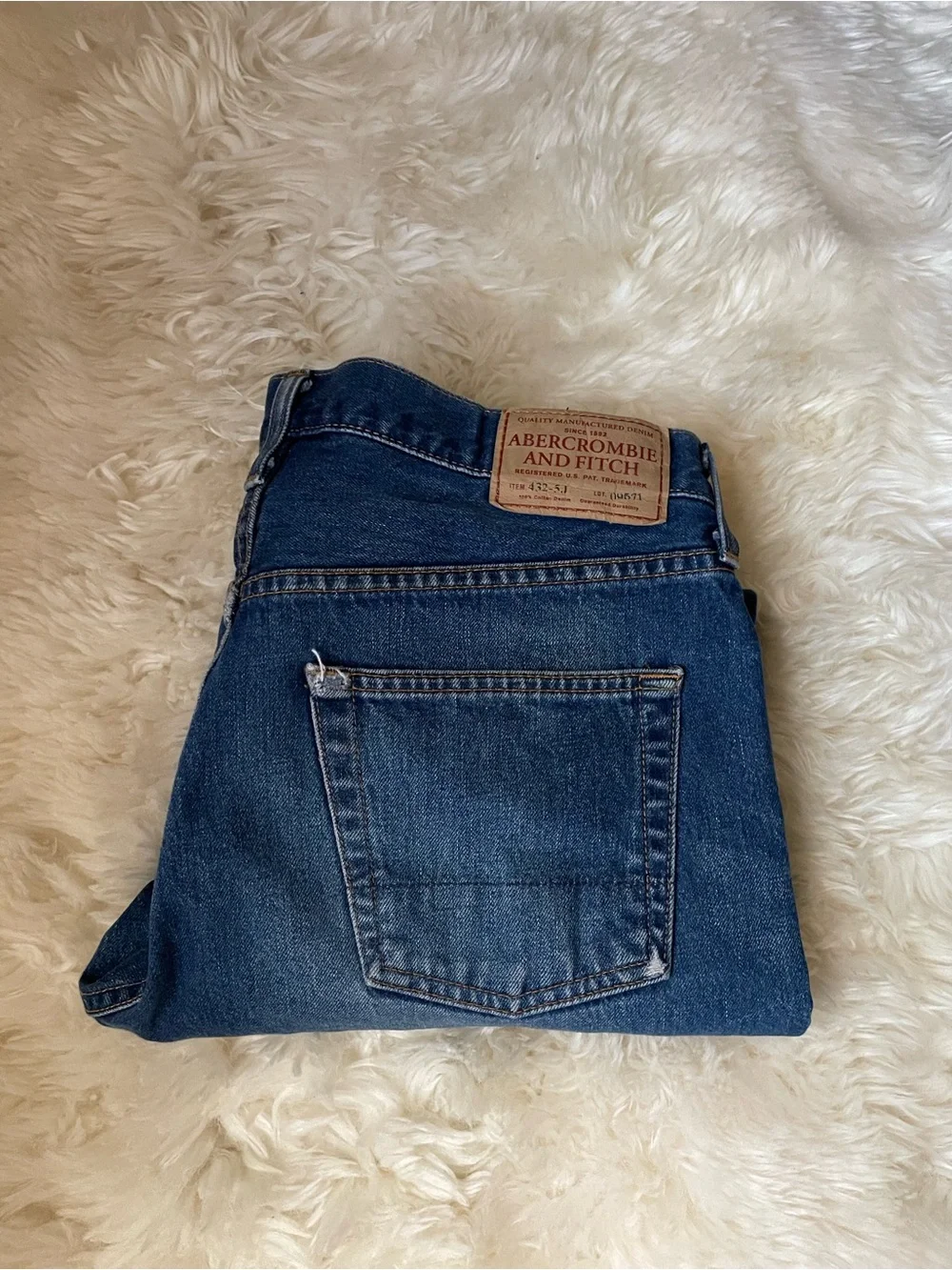 Abercrombie & Fitch size 32